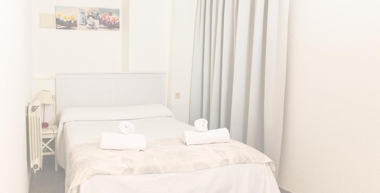 Hostal 3 De Noviembre Ξενοδοχείο Παλένθια Εξωτερικό φωτογραφία